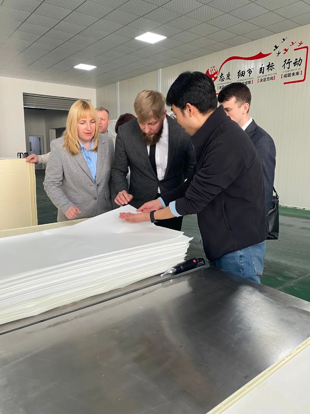 熱烈歡迎白俄羅斯客戶蒞臨我司參觀考察洽談業(yè)務(wù) 熱烈歡迎白俄羅斯客戶蒞臨我司參觀考察洽談業(yè)務(wù)